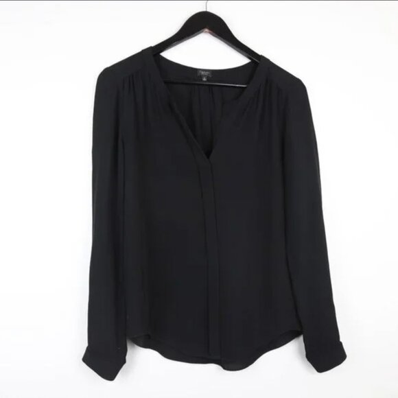 Aritzia T.Babaton 100% Silk Bergen Button Down Long Sleeve Black Blouse - Picture 1 of 6